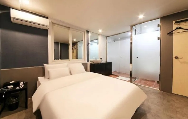 Gamdong Hotel Busan